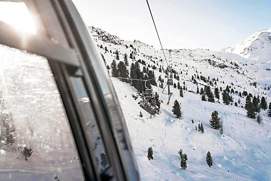 ASTER Boutique Hotel & Chalets