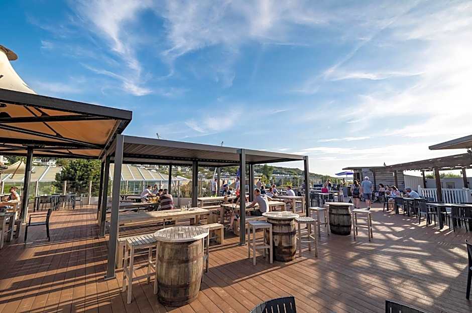 Caravan sleeps 8 at Littlesea, Weymouth