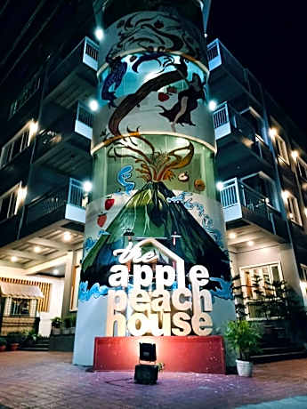 The ApplePeach House