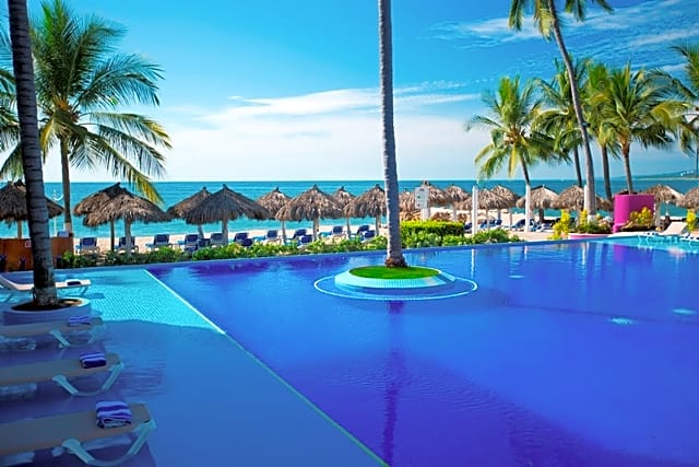 Crown Paradise Club Puerto Vallarta All Inclusive