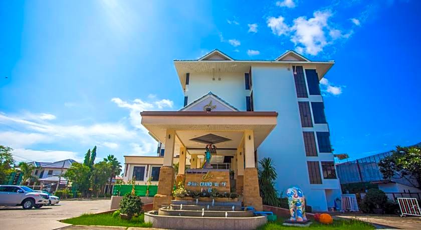 Ayara Grand Palace Hotel