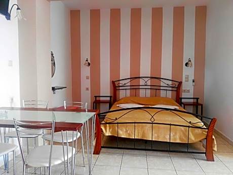 Studio with Garden View