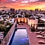 Loft In The Heart Of Americana, Have An Artsy Stay