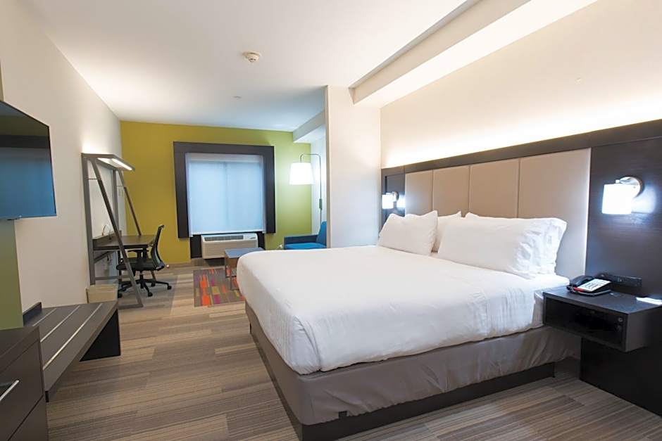 Holiday Inn Express Hotel & Suites North East - Erie I-90 Exit 41 By IHG