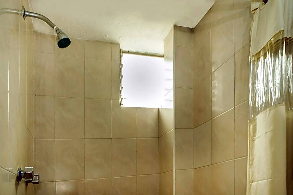 Capital O Hotel Central