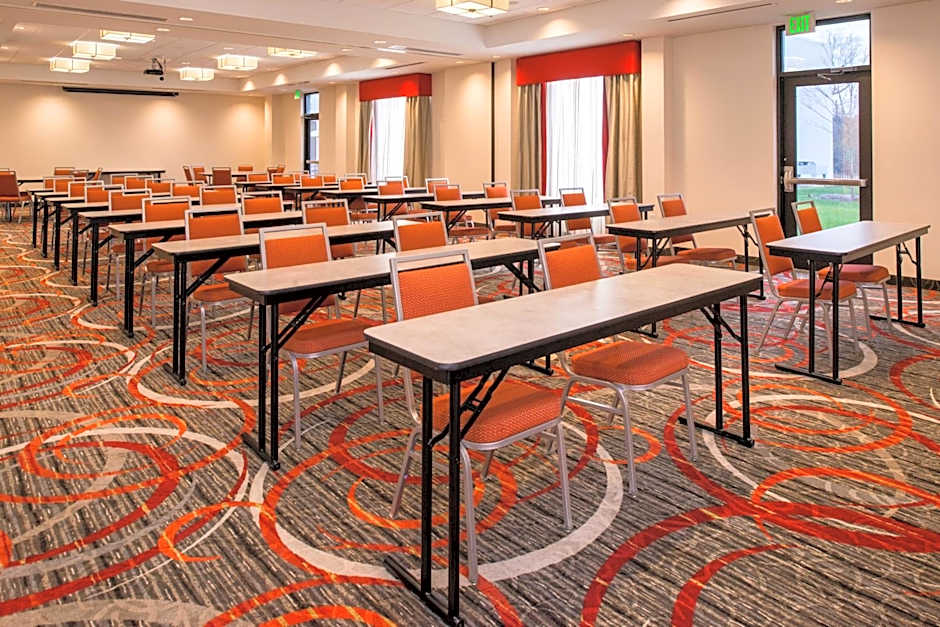 Holiday Inn Express & Suites Monroe By IHG