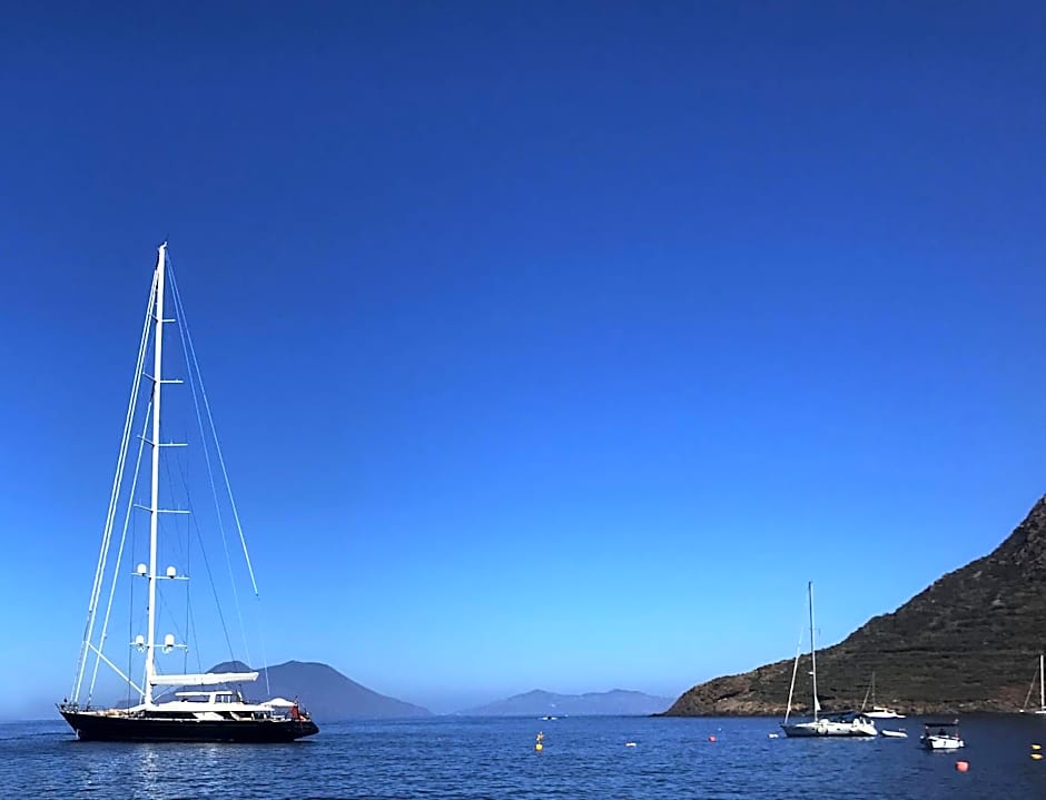 Da Nino sul mare Filicudi