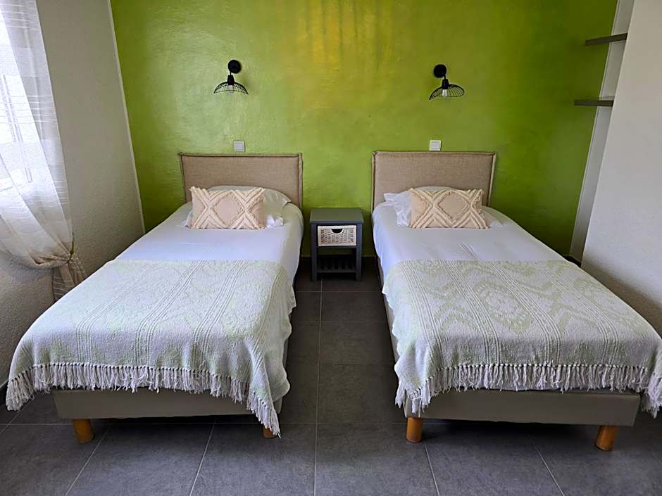 Le Mas des Quintrands Manosque - Motel de charme