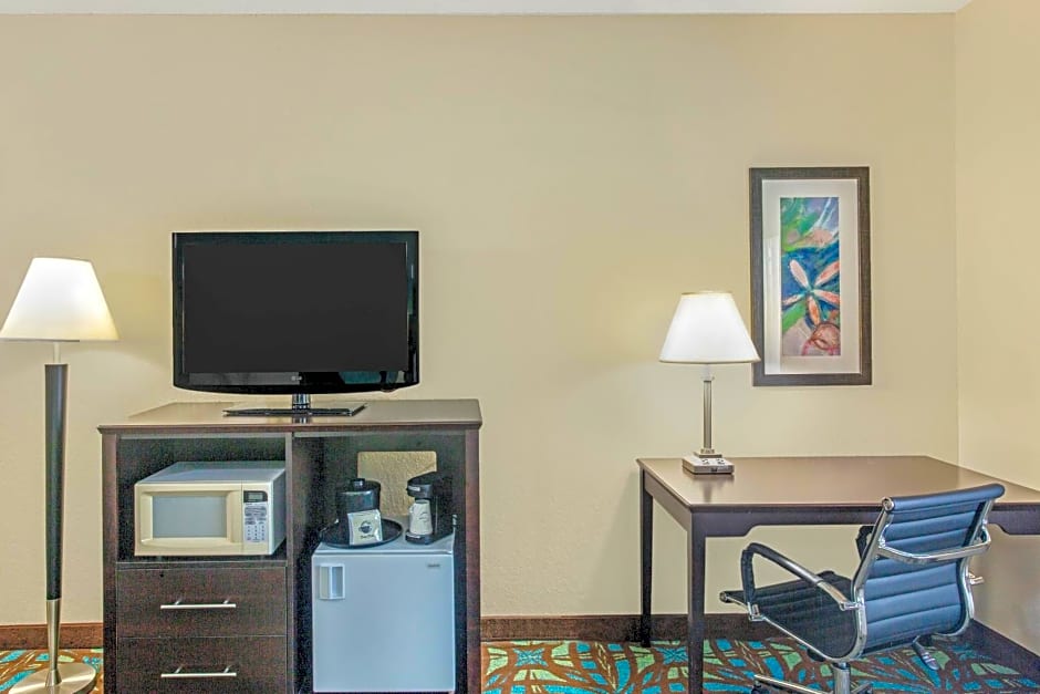 Comfort Inn & Suites Sarasota I75