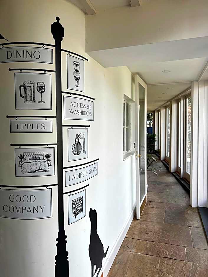 The Lion, Tredington