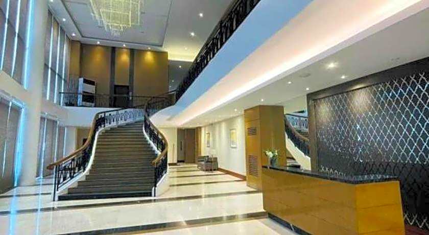 Grand Astoria Hotel