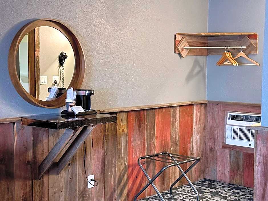 Americas Best Value Inn Wall