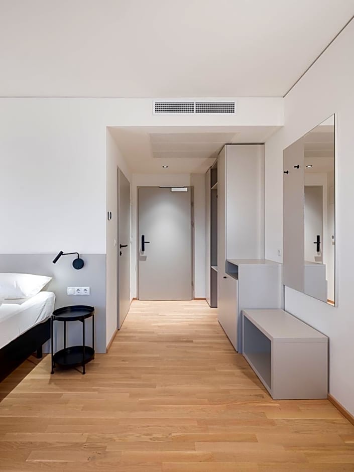 Hotel AT HOME - late arrival self check in