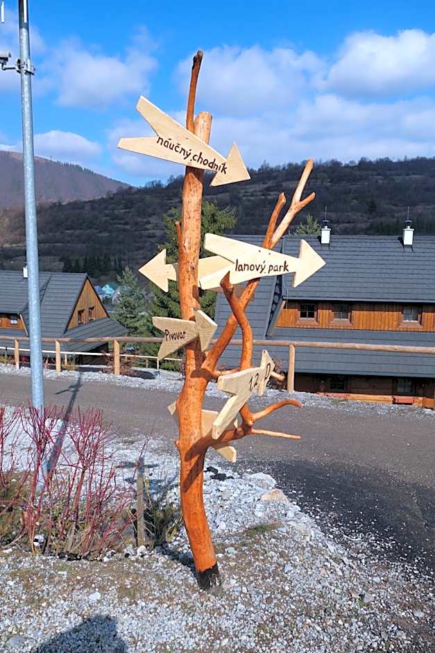 Drevenica pod smrekom