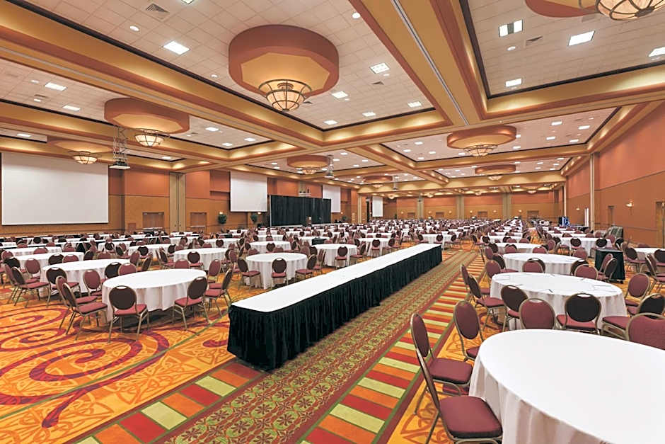 Embassy Suites By Hilton Omaha-La Vista Hotel & Conference Center
