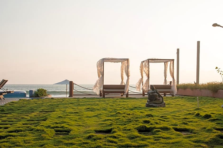 Hotel Villas Punta Blanca