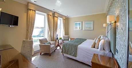 Double or Twin Room with Sea View