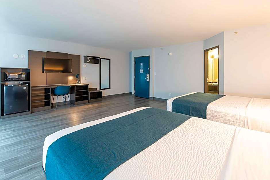 Motel 6-Fort Lupton, CO