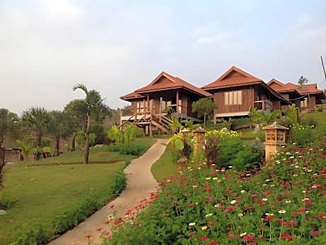 Maan Mek Talay Mok Resort