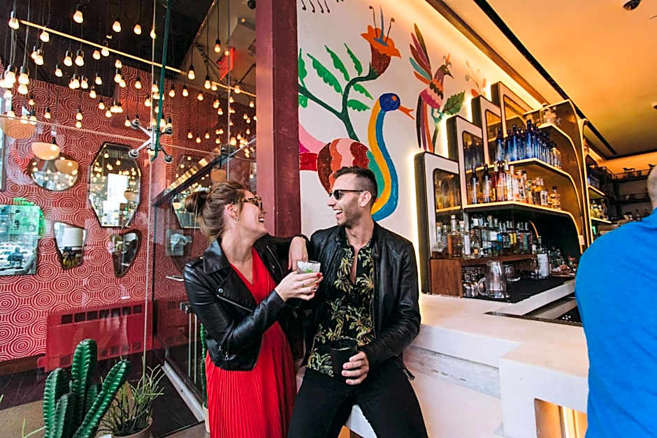 W New York Times Square