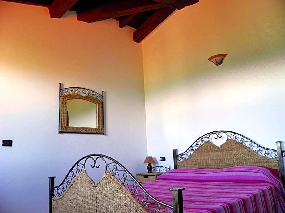 Photo 1 of 2 of Double Room