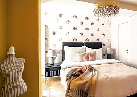 Two-Bedroom Deluxe Apartment with Balcony