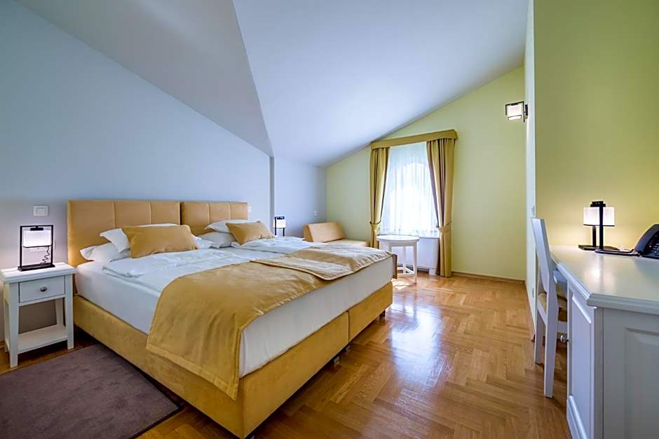Hotel Domino