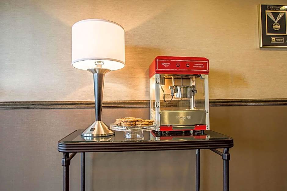 Quality Inn Elgin I-90