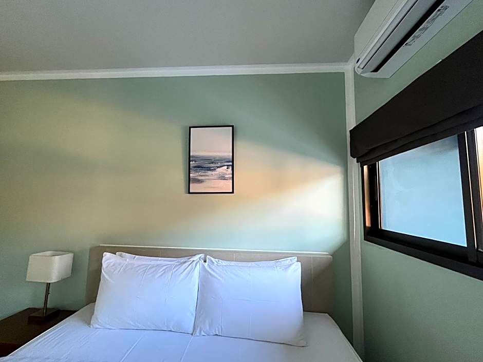 J & Ariya Hotel Near Samui Airport and Koh Phangan Pier