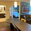 Candlewood Suites Fargo-North Dakota State University By IHG