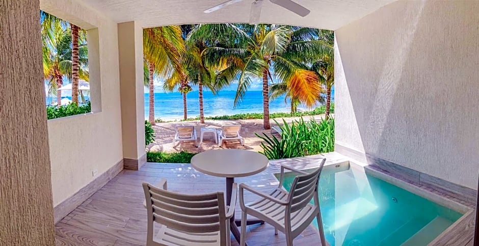 Izla Beach Front Hotel