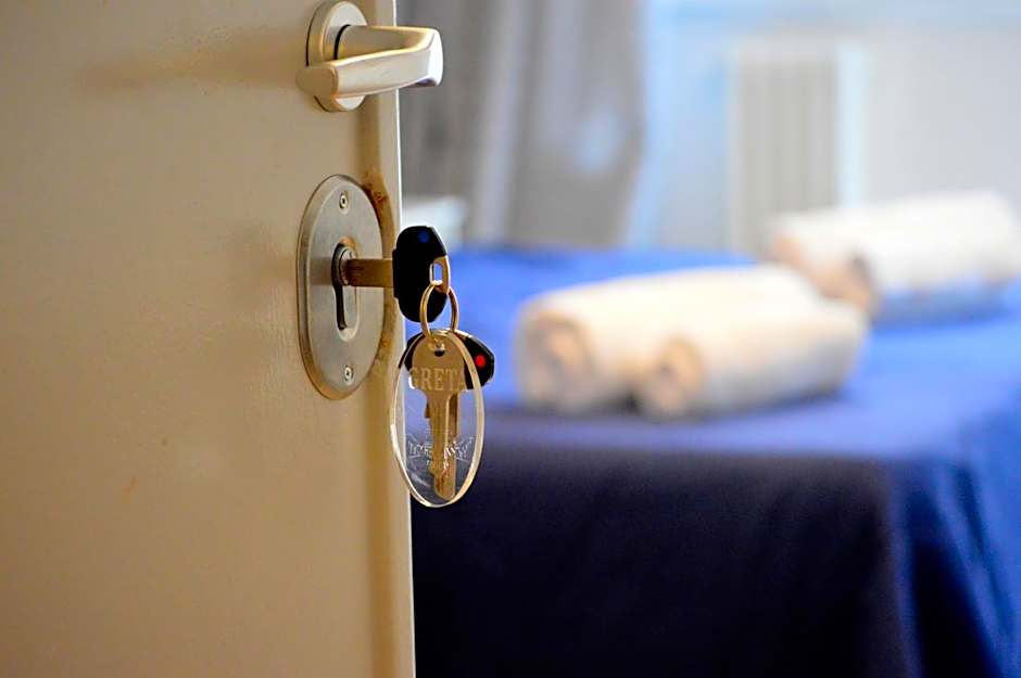 Check-Inn Rooms