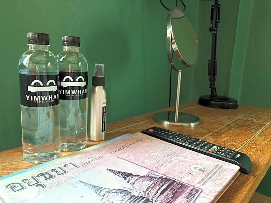Yimwhan Hostel & Cafe Ayutthaya