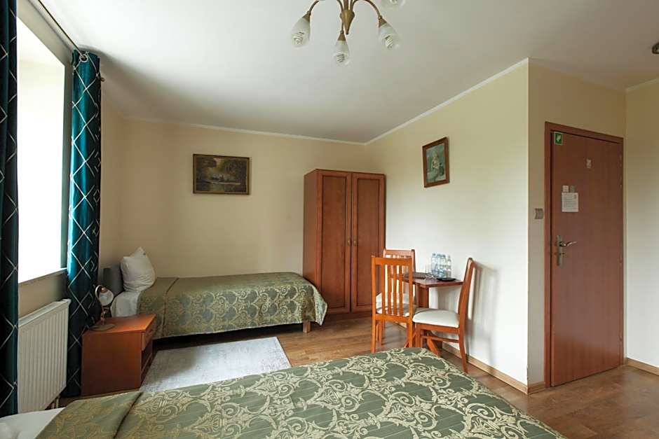 HOTEL I RESTAURACJA BROCHÓW
