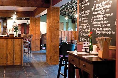 Oak Inn