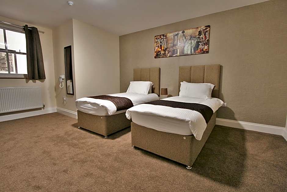 New County Hotel by RoomsBooked