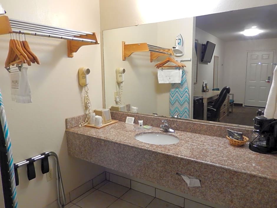 Executive Inn Pearsall