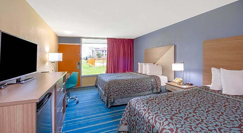 Days Inn by Wyndham Salem, Illinois