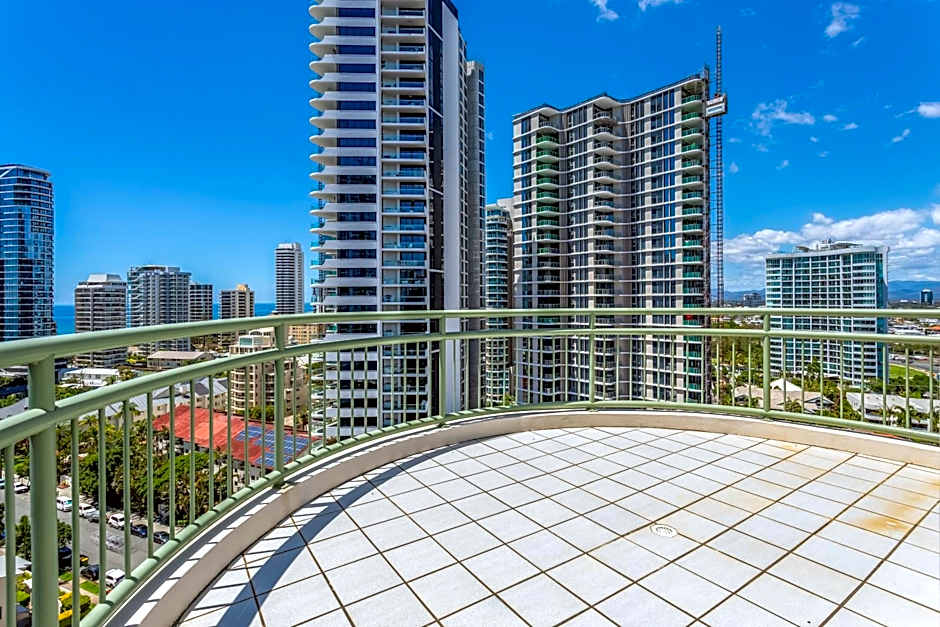 The Meriton Apartments on Main Beach