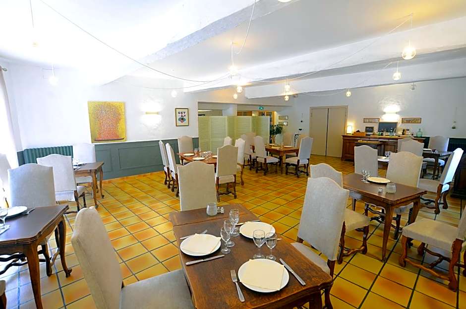 Logis Hôtels - Hôtel Restaurant du Midi