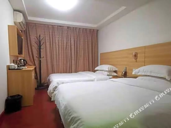 Guang Zhou Guang Wan Bin Guan Chen Jia Ci Di Tie Zhan Dian