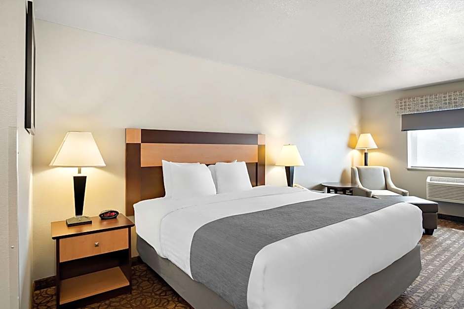 Best Western Sawtooth Inn And Suites