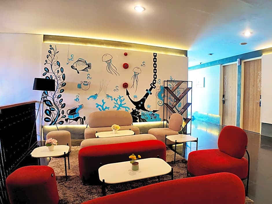 Kapal Garden Hotel at Taman Rekreasi Sengkaling