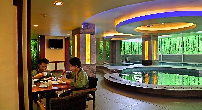 Gino Feruci Kebon Jati Bandung