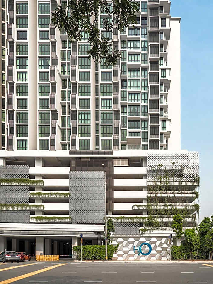 H20 Residence Ara Damansara by Airhost