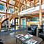 Lakeview Inns & Suites - Okotoks