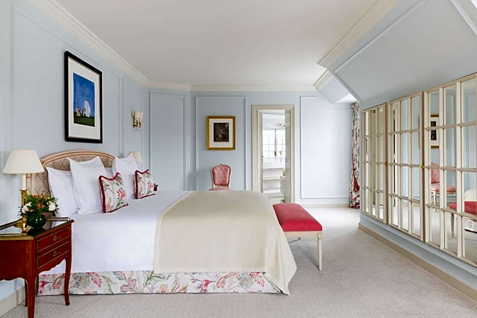 Le Bristol Paris, Oetker Hotels