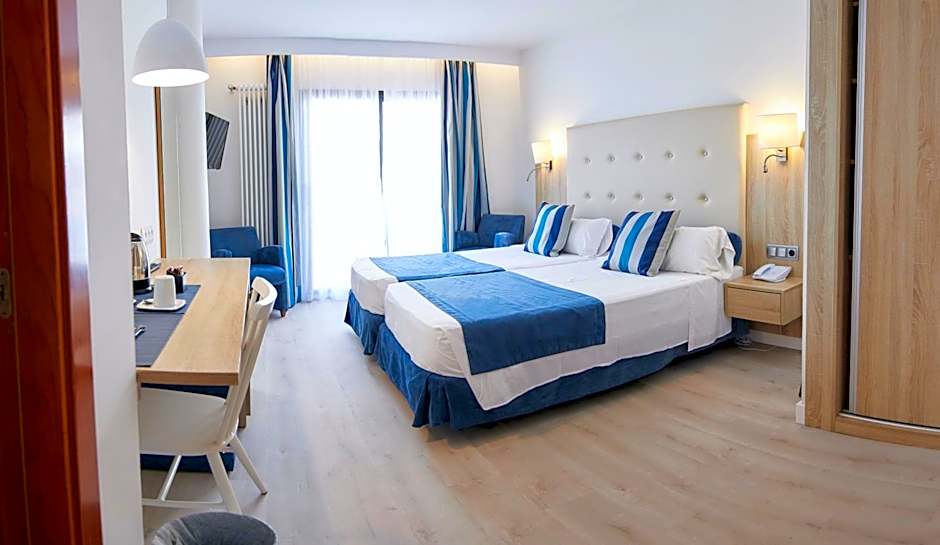 Photo 1 of 10 of Comfort, Lateral Sea View, Balcony