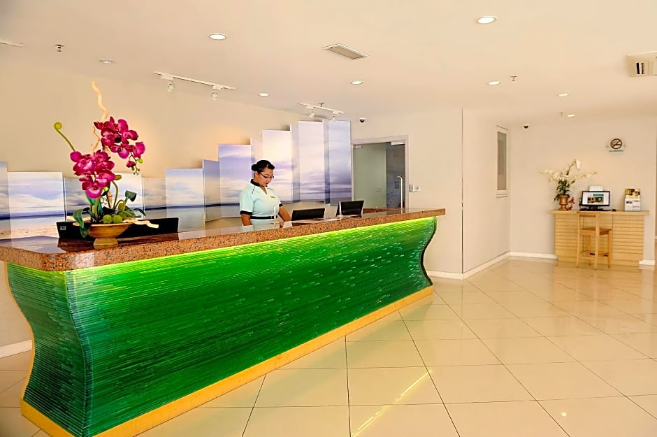 Oceania Hotel