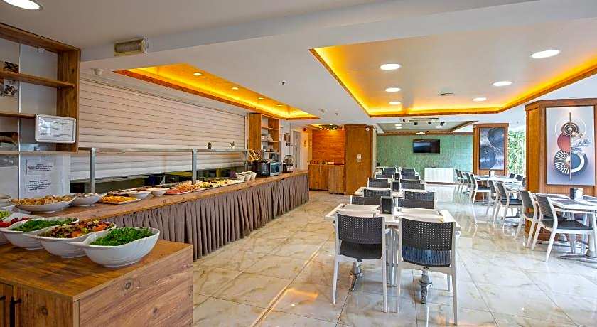 Citrus Luna Suite Hotel